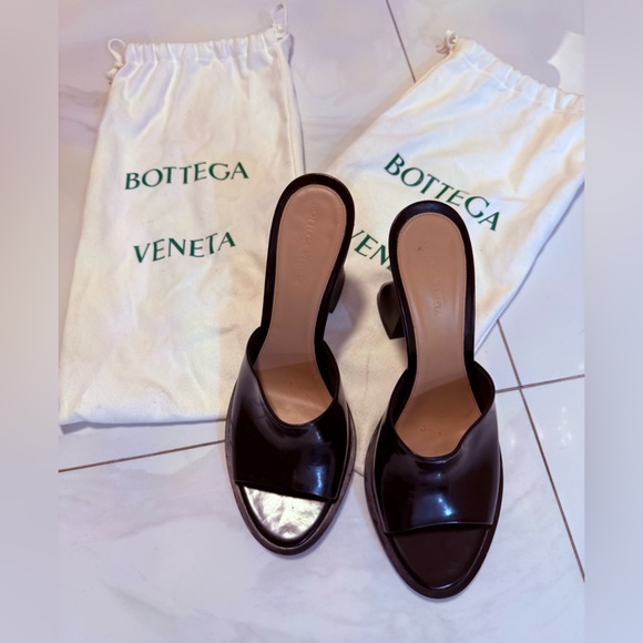 BRAND NEW Bottega Veneta Black Women's Sandals - Picture 6 of 11